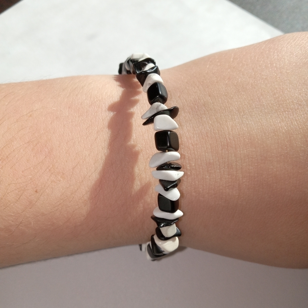 Black and white gemstone bracelet boho bohemian western bohochic bohemianchic - Picture 1 of 5